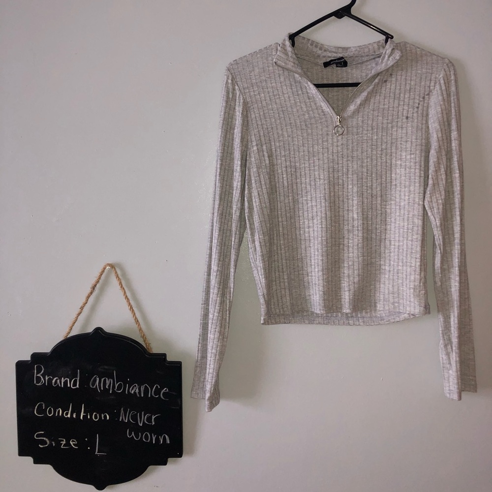 Long sleeve cropped shirt with zipper🦋